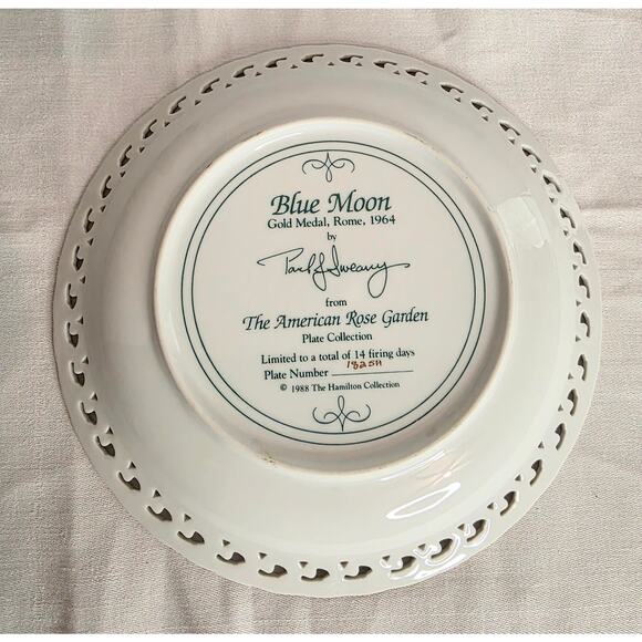 The Hamilton Collection Plate (Blue Moon Gold Medal, Rome 1964) by Paul J Sweany - Picture 3 of 4